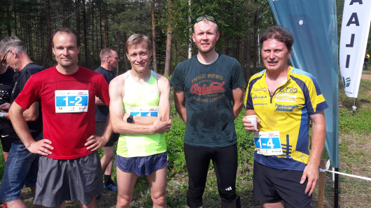  Y-sarjan Satakunnan hopeajoukkue vasemmalta. Mikko Lehtoranta, Tommi Keikko, Tero Bragge ja Jani Häkkinen
